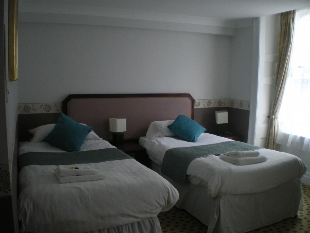 Crown Hotel Pwllheli Zimmer foto