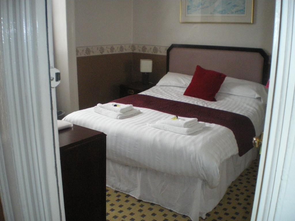 Crown Hotel Pwllheli Zimmer foto