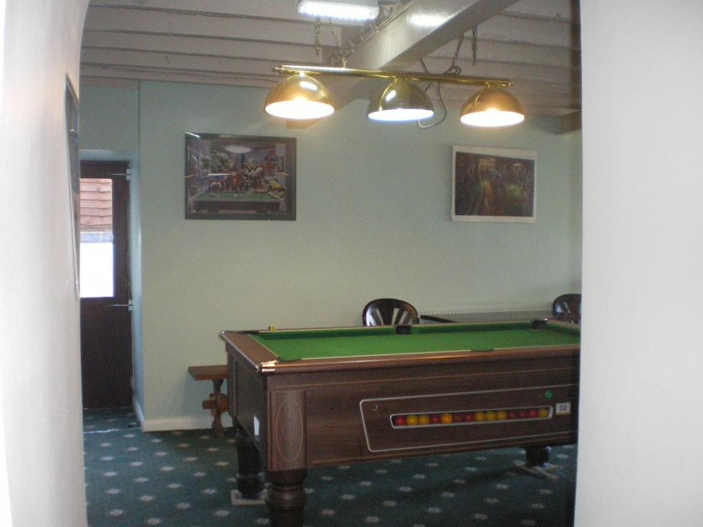 Crown Hotel Pwllheli Exterior foto