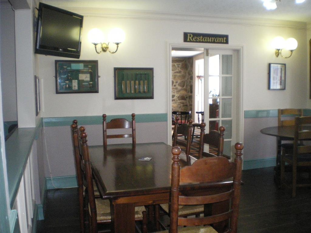 Crown Hotel Pwllheli Exterior foto