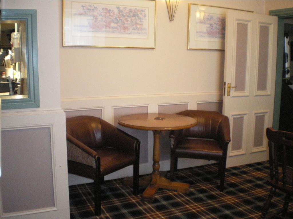 Crown Hotel Pwllheli Exterior foto