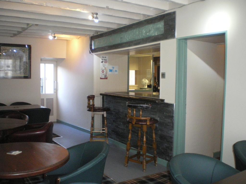 Crown Hotel Pwllheli Exterior foto