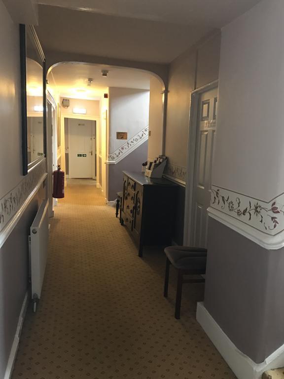 Crown Hotel Pwllheli Exterior foto