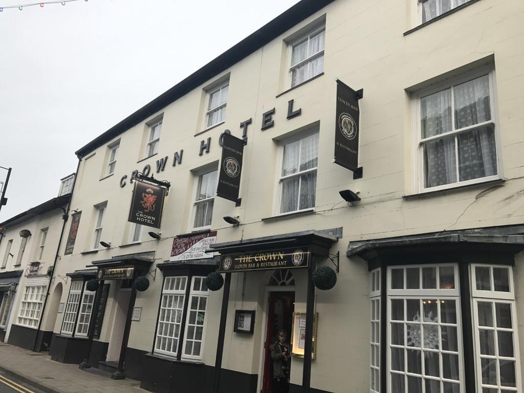Crown Hotel Pwllheli Exterior foto
