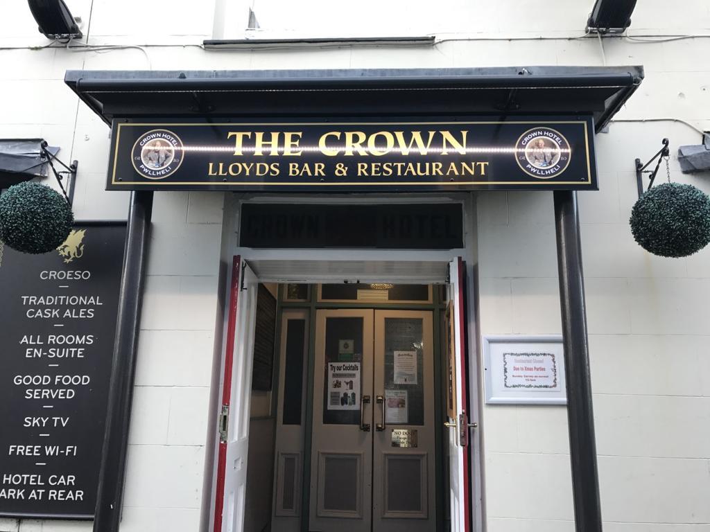 Crown Hotel Pwllheli Exterior foto
